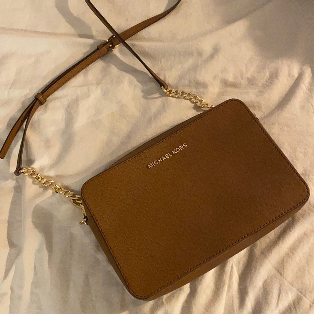 Michael Korea Cross body purse
